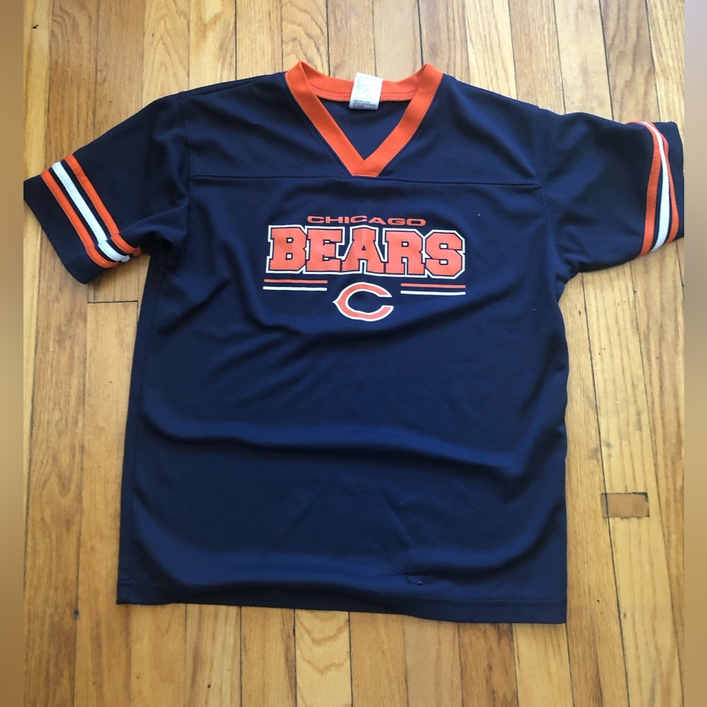 Chicago bears shirt, teens XL 16-18, or women’s Medium